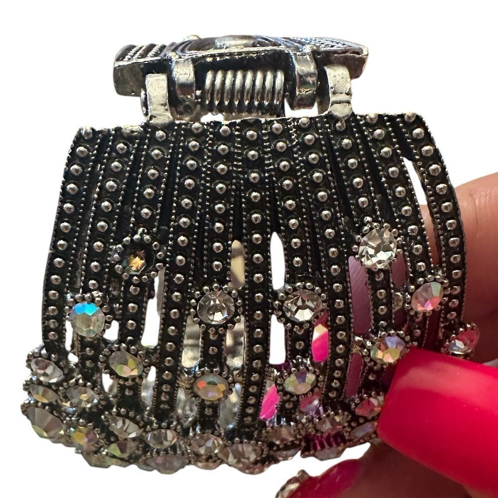 Sparkling Rhinestone Bracelet. Aurora Borealis clamper bracelet.Missing 2 stones - Picture 6 of 6